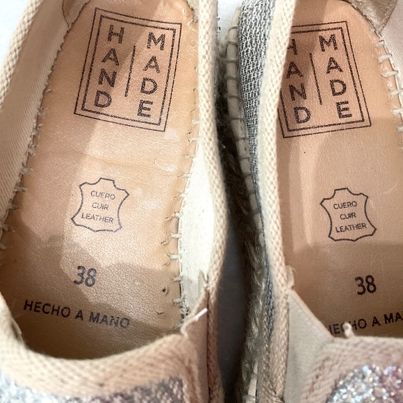 GOLD ESPADRILLE SLIP ON COMFORT SHOE SNEAKER SIZE 7.5/ 38 - Picture 7 of 16